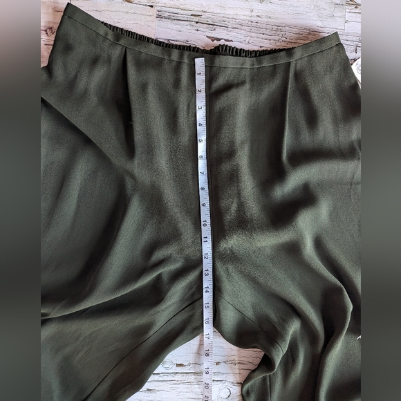 NWT Addition Elle Pleated Olive Green Pants Size 20  Made in Canada - Picture 7 of 8